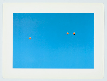 Throwing three balls in the air to get a straight line (best of thirty-six attemps) - John Baldessari - 1973